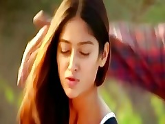 Ileana D'cruz Super-hot Smooching Scenes Describing 'round Not far from Nigh Describing 'round Not far from 28